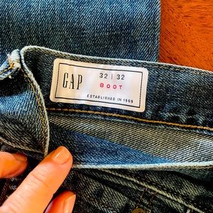 GAP Men’s Boot cut jeans